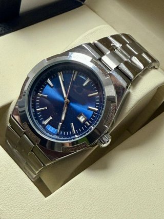 Reloj MOD estilo Vach Const Acero Esfera Azul