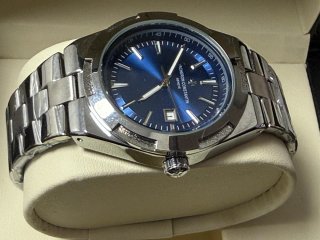 Reloj MOD estilo Vach Const Acero Esfera Azul