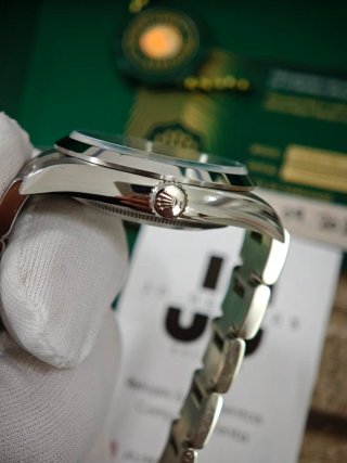 Rolex Explorer 36 Oystersteel 124270