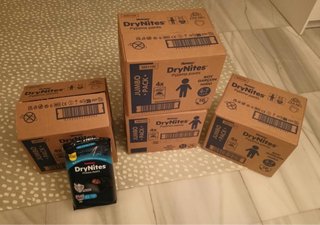 Lote de 224 pañales Huggies DryNites 17-30kg