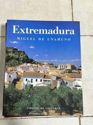 Libros de comunidades autónomas de España.