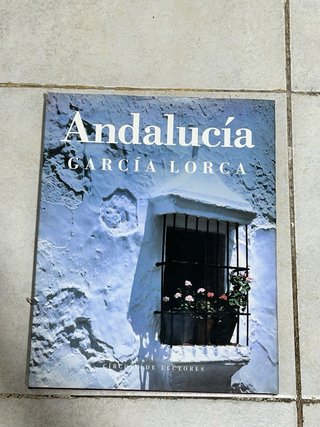 Libros de comunidades autónomas de España.