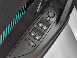 Peugeot 2008 Eléctrico Allure Pack (100kW)