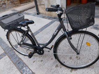 Bicicleta Urbana Btwin Negra