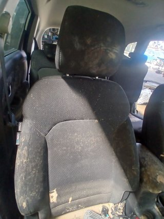 ASIENTO DELANTERO DERECHO Kia Carens (RP)(2013->)