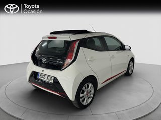Toyota Aygo 1.0 70 x-sky