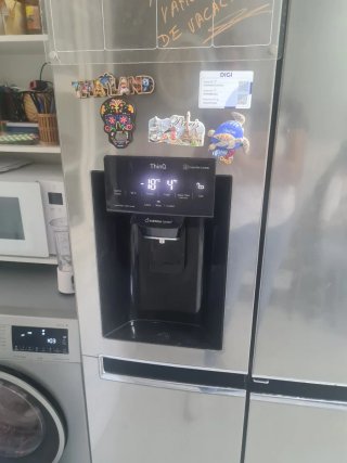 Nevera LG con dispensador de agua y hielo