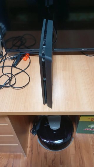 PS4 Slim Sony Nera Poco Uso