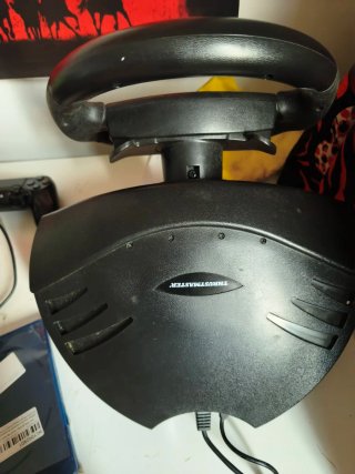 PS4 Slim 500gb+Volante y pedales Thrustmaster T80