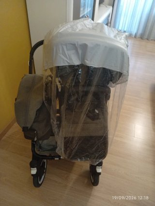 *Cochecito de paseo Bugaboo donkey2.