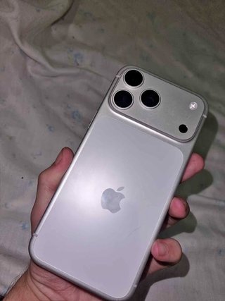 iPhone 17 Pro Max Plata