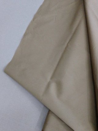 Tessuto in cotone color sabbia