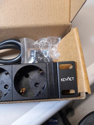 Regleta Eléctrica 8 Tomas DIN 1U Rack 19