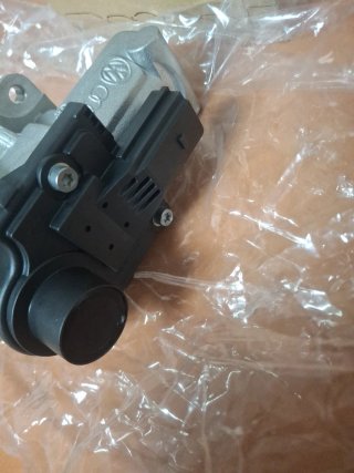 Válvula EGR Volkswagen 03G131502B NUEVA