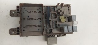 CAJA RELES / FUSIBLES TOYOTA COROLLA (E15) Básico