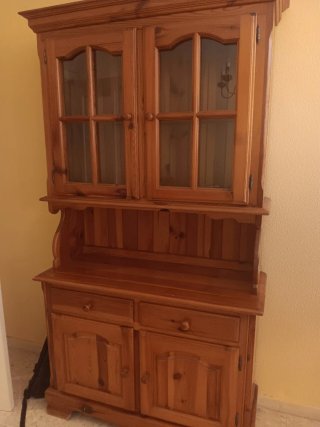 Alacena provenzal de madera y cristal