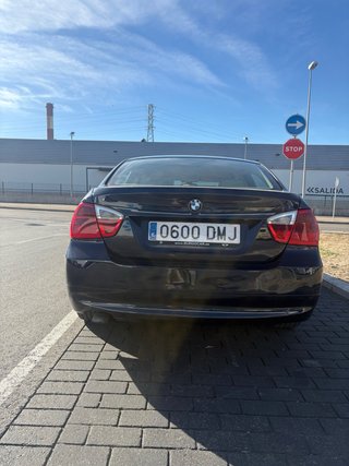 BMW  320d