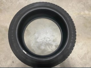 Llantas 20 Porsche con neumáticos nuevos.