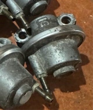 Regulador combustible Ford Fiesta RS Turbo Weber