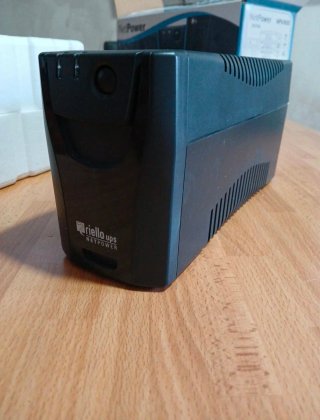 Gruppo di continuità UPS Riello Net Power 800