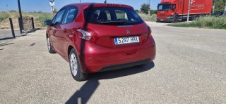 Peugeot 208 2013