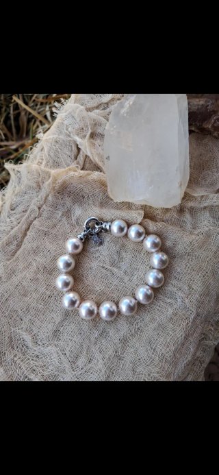 Pulsera Agatha Paris de perlas.