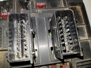 CAJA RELES / FUSIBLES PEUGEOT 206 BERLINA X-Line