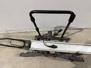 Portamotos TowCar para bola de remolque