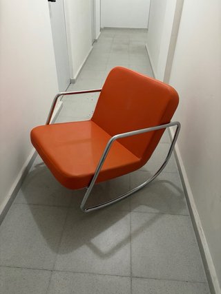 Sillón Mecedora Naranja y Acero