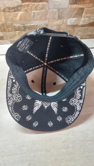 Cappellino Wuke Nero e Bianco