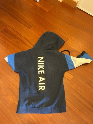 Sudadera Nike con capucha y cremallera