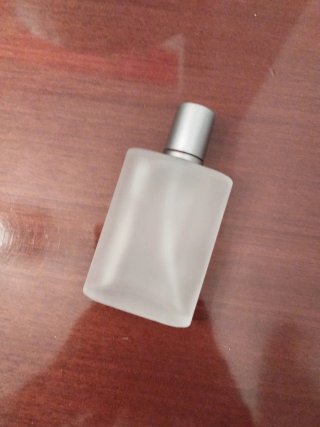 Botella de colonia recargable
