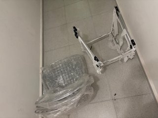 Juego de 4 Sillas de Comedor Metálicas