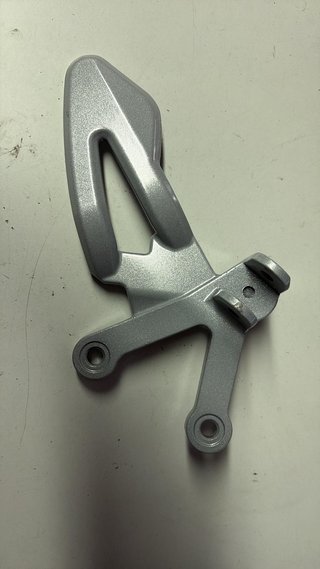 Soporte estribera delantero izquierdo para Hyosung, GT 650. Ref 43540H9970003P
