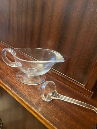Salsera de cristal con cuchara