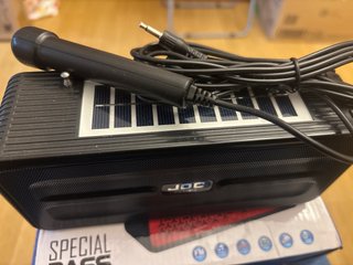 Altavoz Solar JOC H1688MIC con Radio y Karaoke