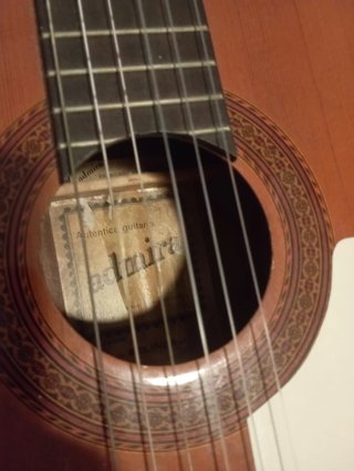 Guitarra Admira Belinda