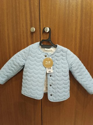 Conjunto bebé niña: Chaqueta nubes + Peto punto