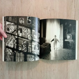 Extraños. Castro Prieto