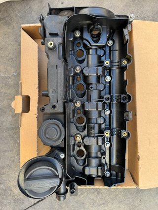 Tapa de balancines BMW 320d E90 Ref:11127810584-07