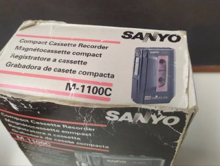 Caja Antigua de Cartón Sanyo M-1100C