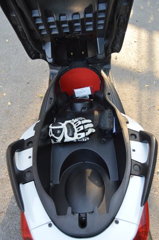 Yamaha XMAX 250 + Extras