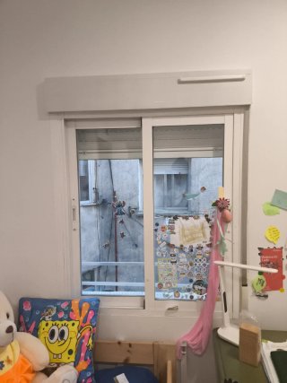 2 Ventanas aluminio nueva con persiana, a recoger.