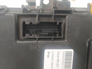 CAJA RELES / FUSIBLES CITROEN XSARA BERLINA 1.9 D SX