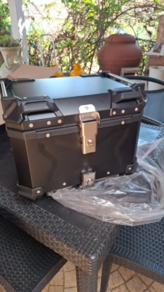Baúl de Moto de Aluminio 55L,con bandeja universal