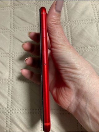 iPhone SE 2020 Rojo y funda de batería extensible