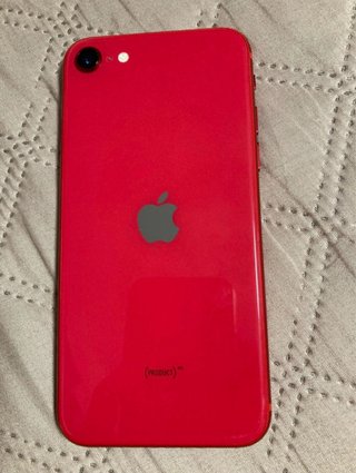 iPhone SE 2020 Rojo y funda de batería extensible