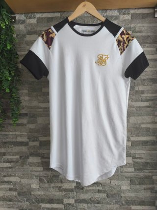 Camiseta SikSilk Barroca Logo Bordado