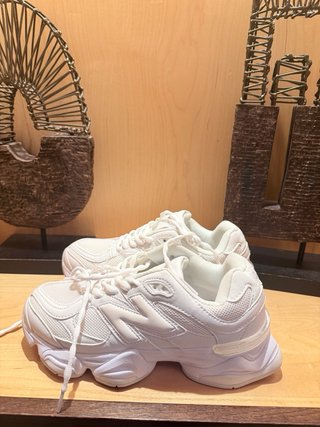 Zapatillas New Balance 9060 Blancas MFLDA