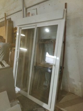 Cierre de aluminio motorizado